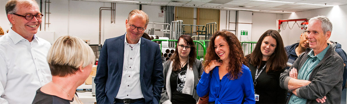 Kijk Binnen Bij Bedrijven